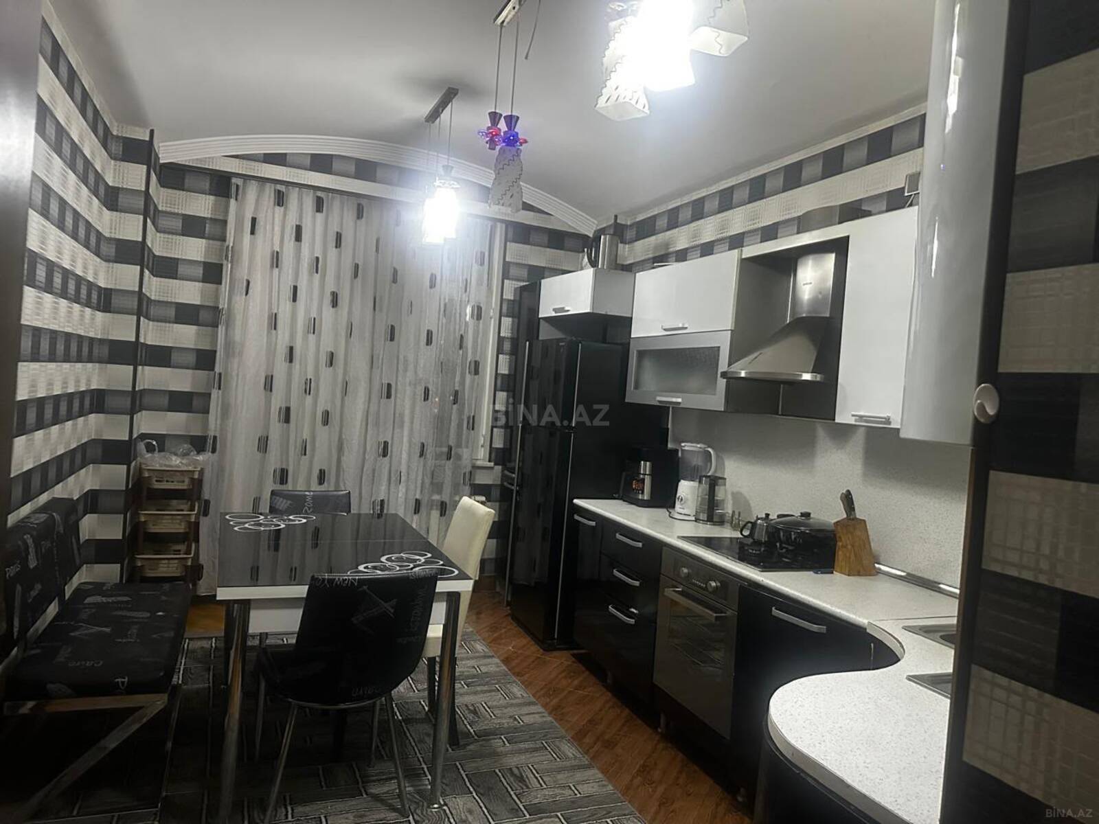 3 otaqlı Yeni tikili, 8 Noyabr m., Bakı