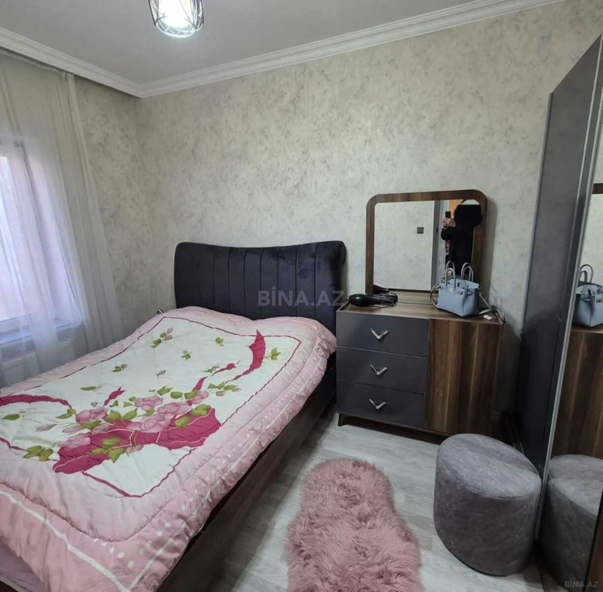 2 otaqlı Köhnə tikili, Memar Əcəmi m., Bakı