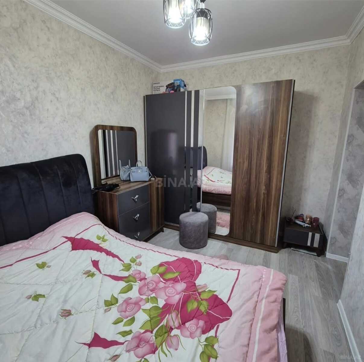 2 otaqlı Köhnə tikili, Memar Əcəmi m., Bakı