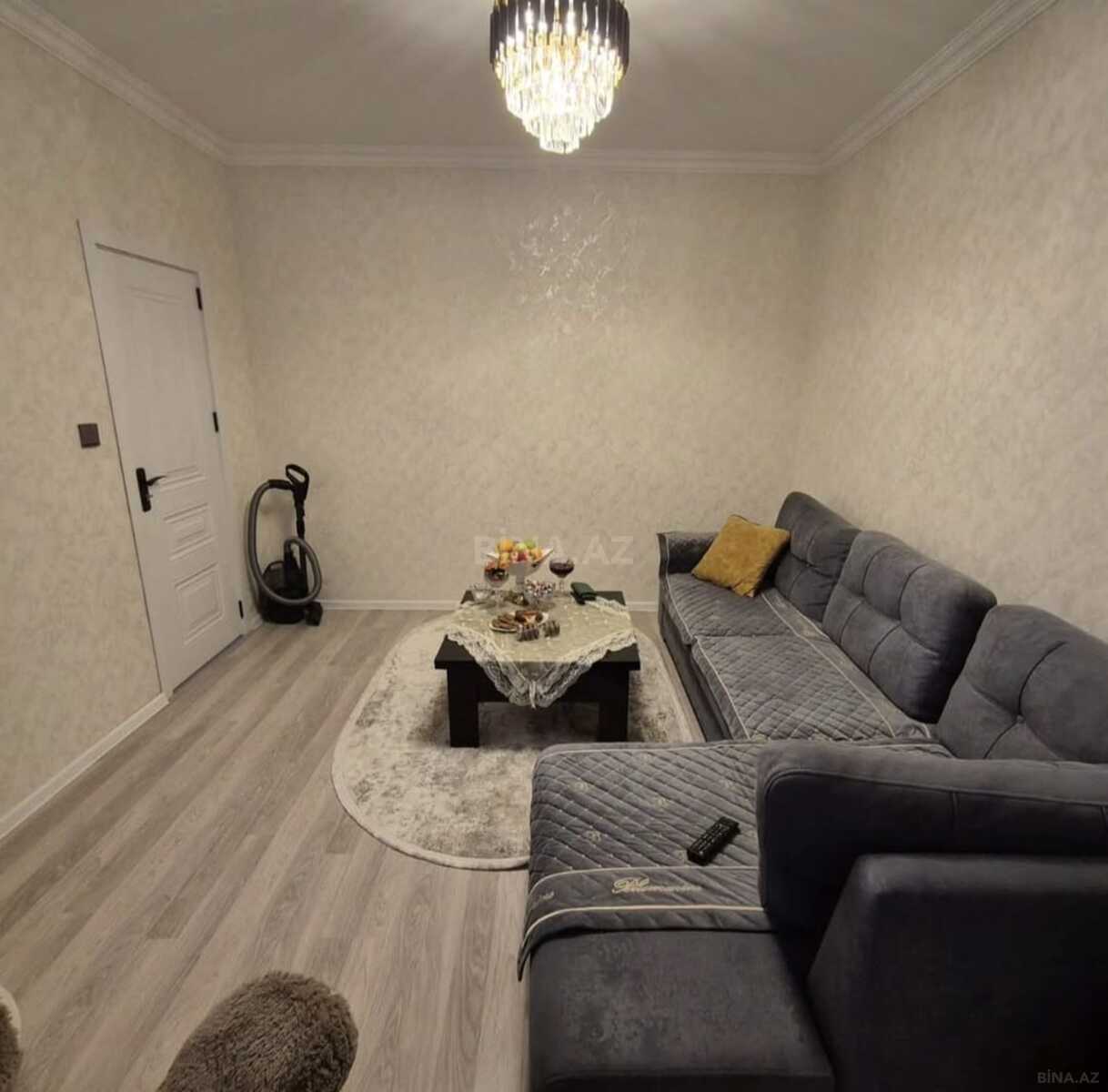 2 otaqlı Köhnə tikili, Memar Əcəmi m., Bakı