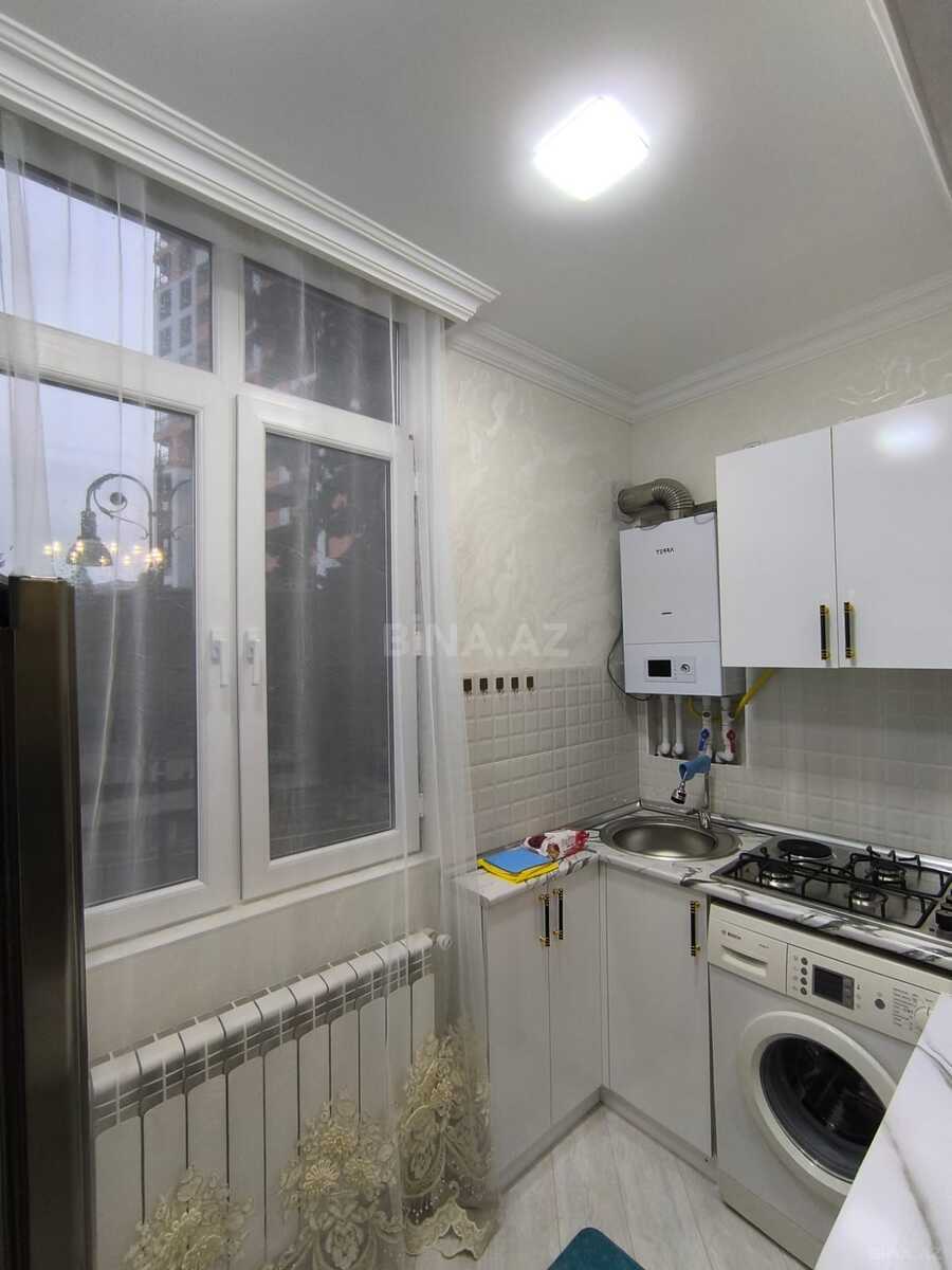 2 otaqlı Köhnə tikili, Memar Əcəmi m., Bakı