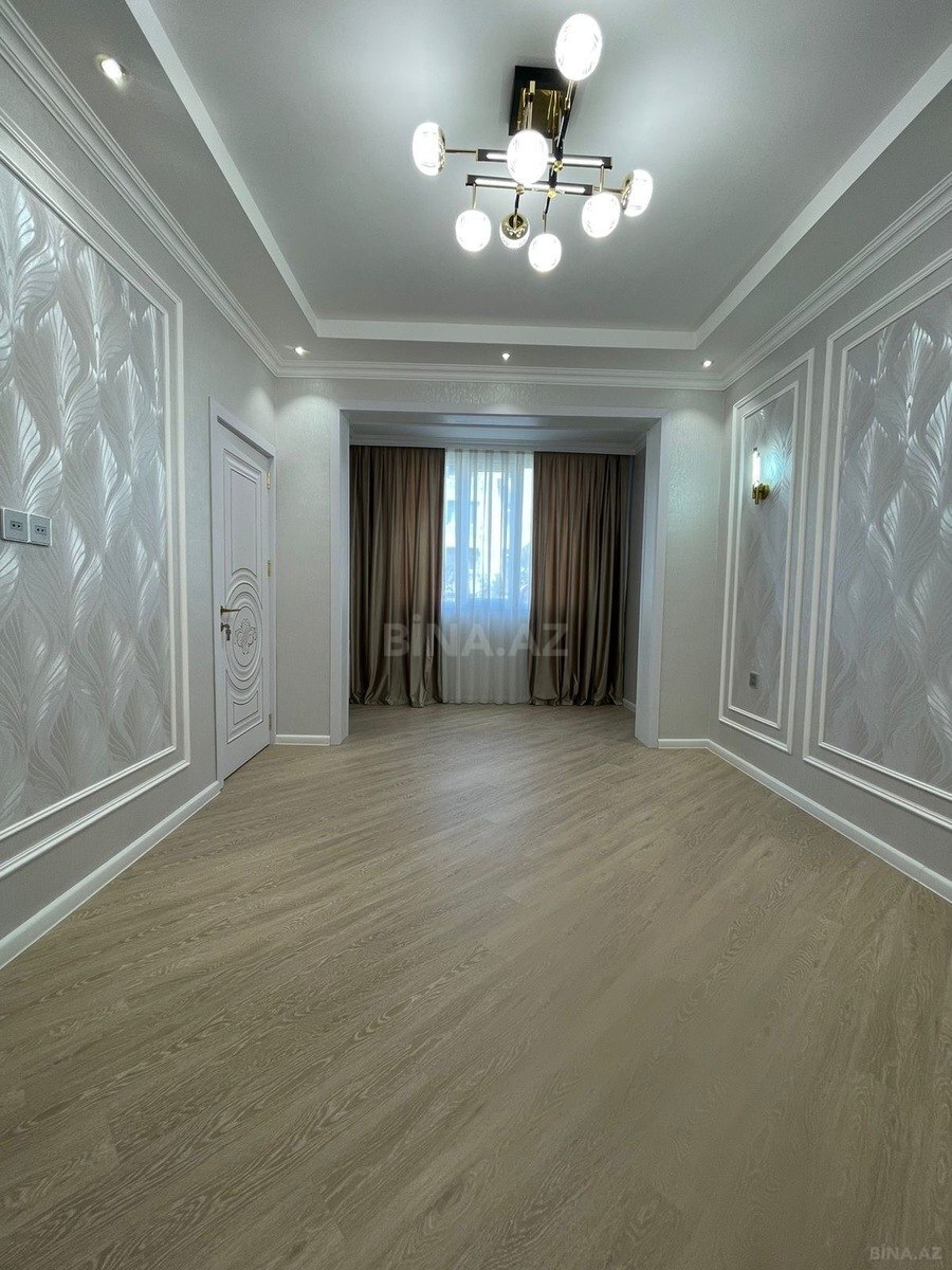 3 otaqlı Köhnə tikili, Memar Əcəmi m., Bakı