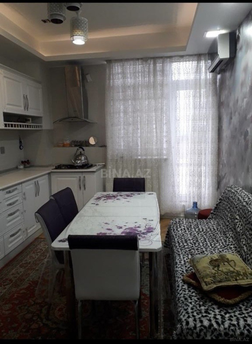 3 otaqlı Yeni tikili, İnşaatçılar m., Bakı