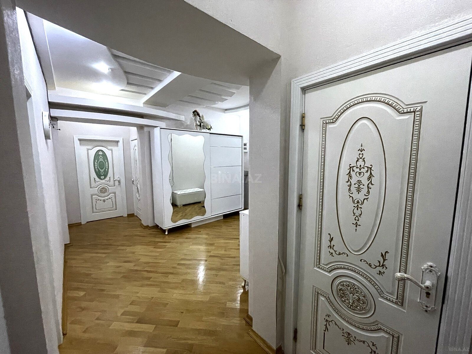 3 otaqlı Yeni tikili, İnşaatçılar m., Bakı