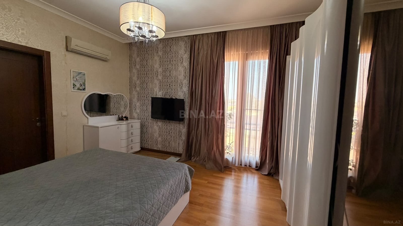 4 otaqlı Yeni tikili, Binə q., Bakı