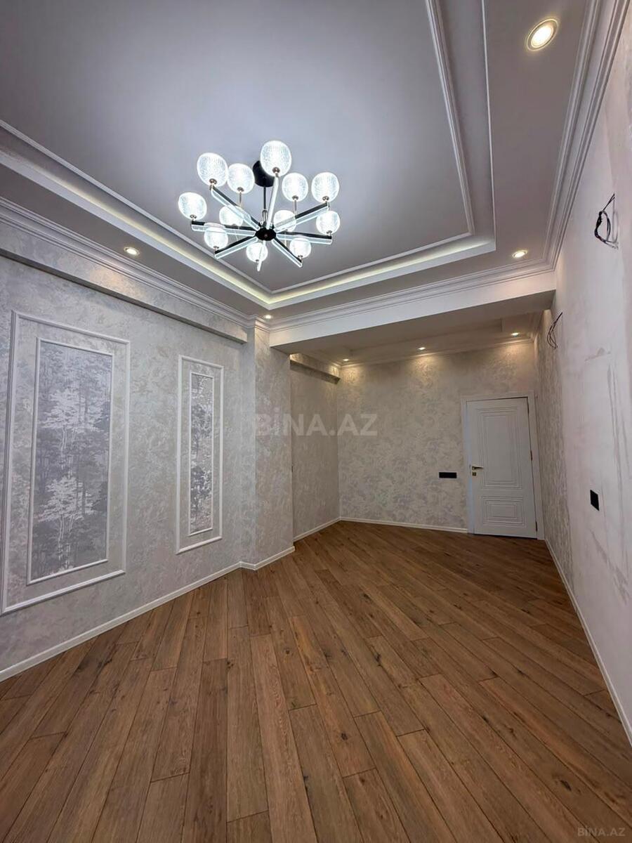 3 otaqlı Yeni tikili, Xırdalan