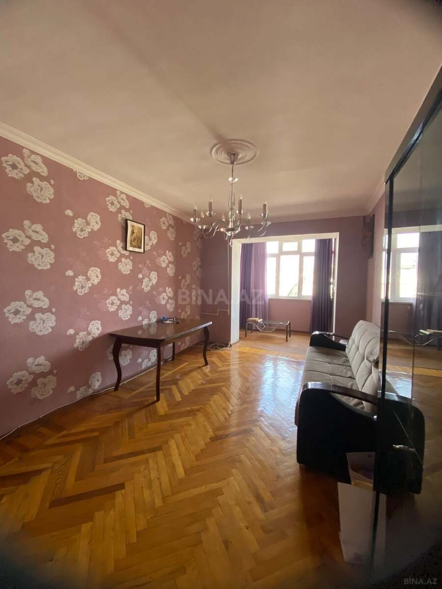 3 otaqlı Köhnə tikili, Yasamal q., Bakı
