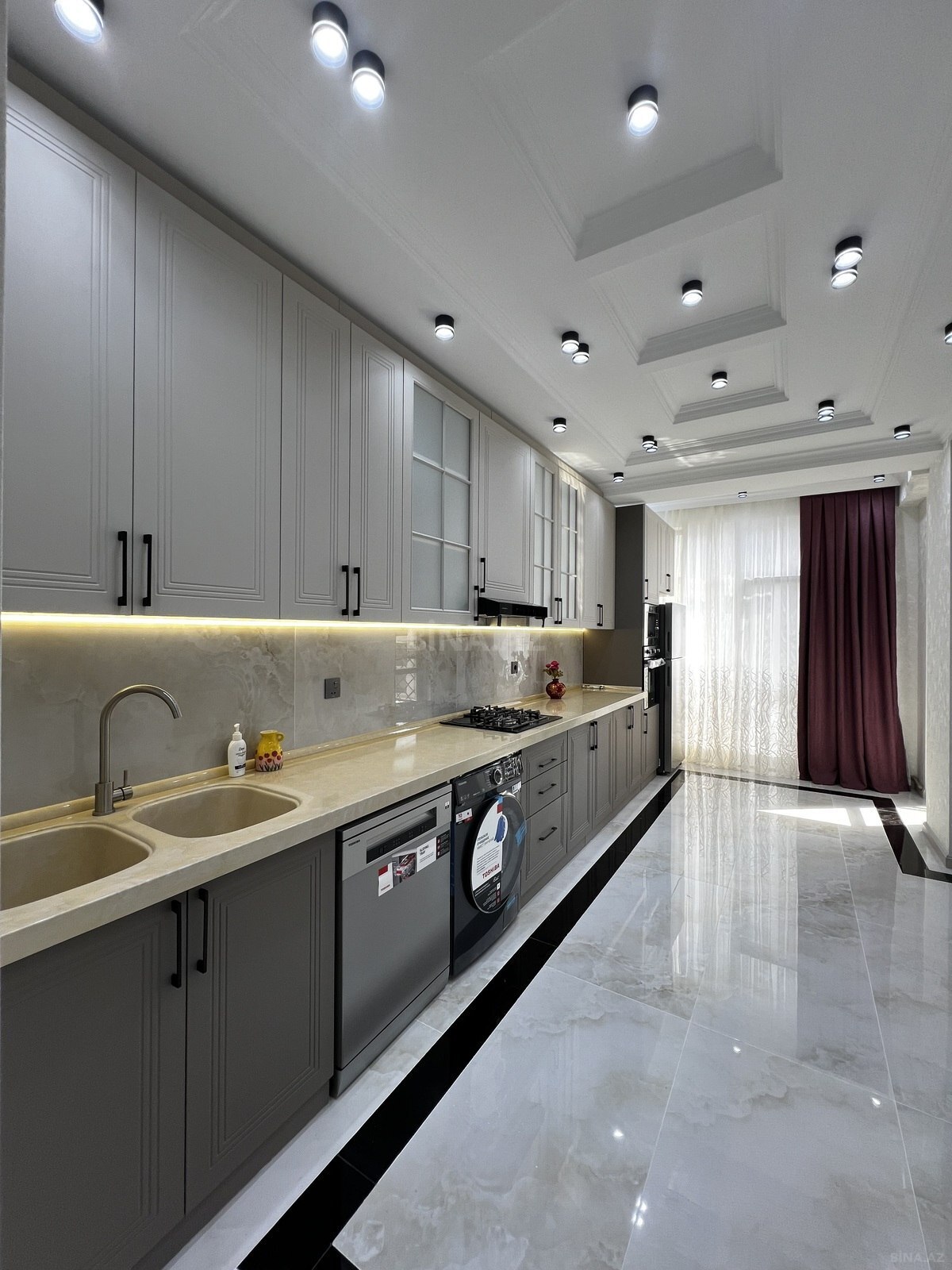 3 otaqlı Yeni tikili, Qara Qarayev m., Bakı