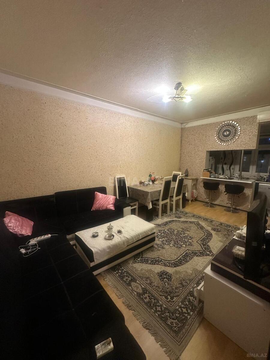 3 otaqlı Köhnə tikili, Memar Əcəmi m., Bakı