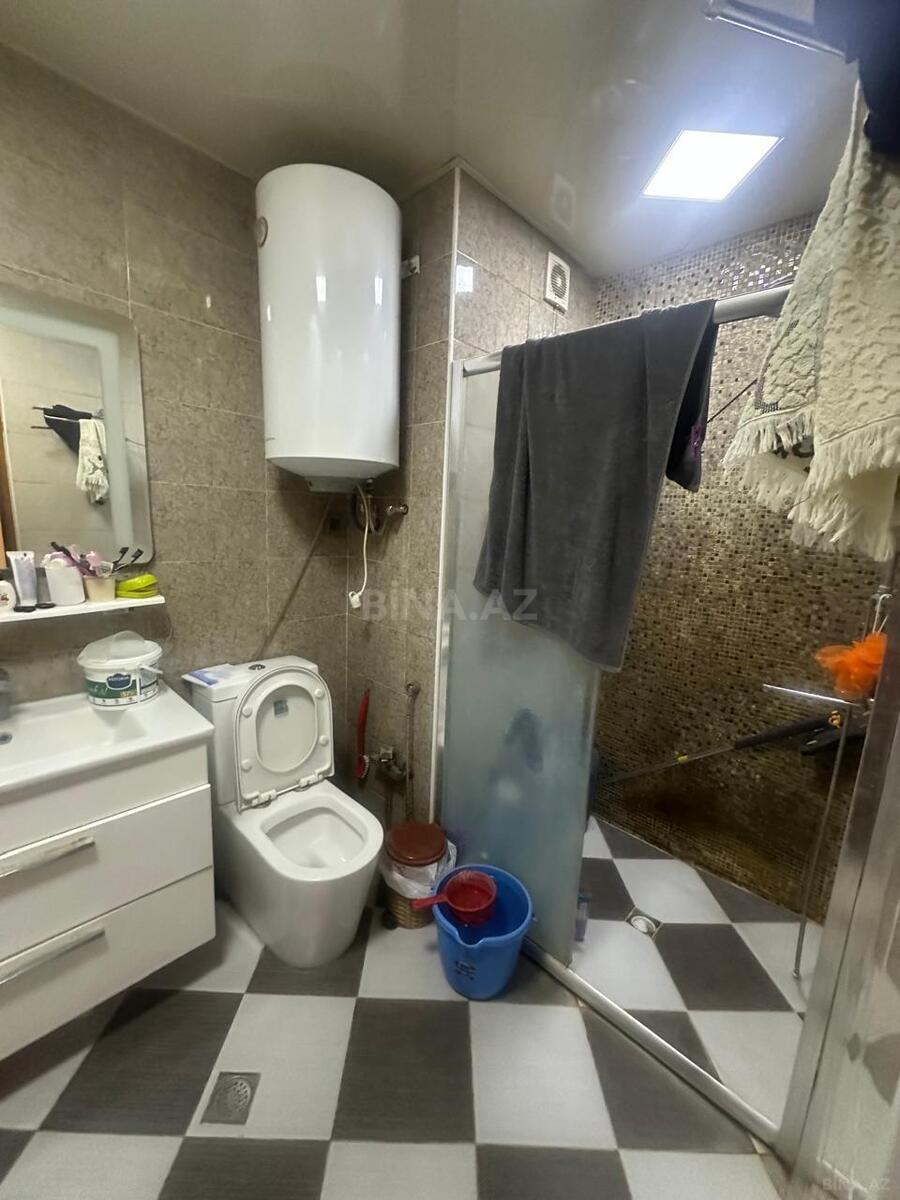 3 otaqlı Köhnə tikili, Memar Əcəmi m., Bakı