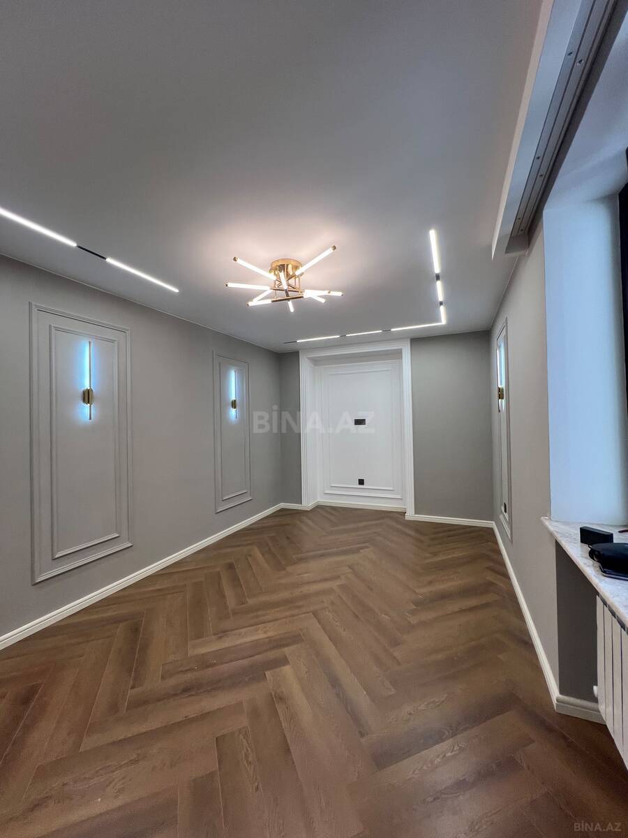 3 otaqlı Köhnə tikili, Elmlər Akademiyası m., Bakı