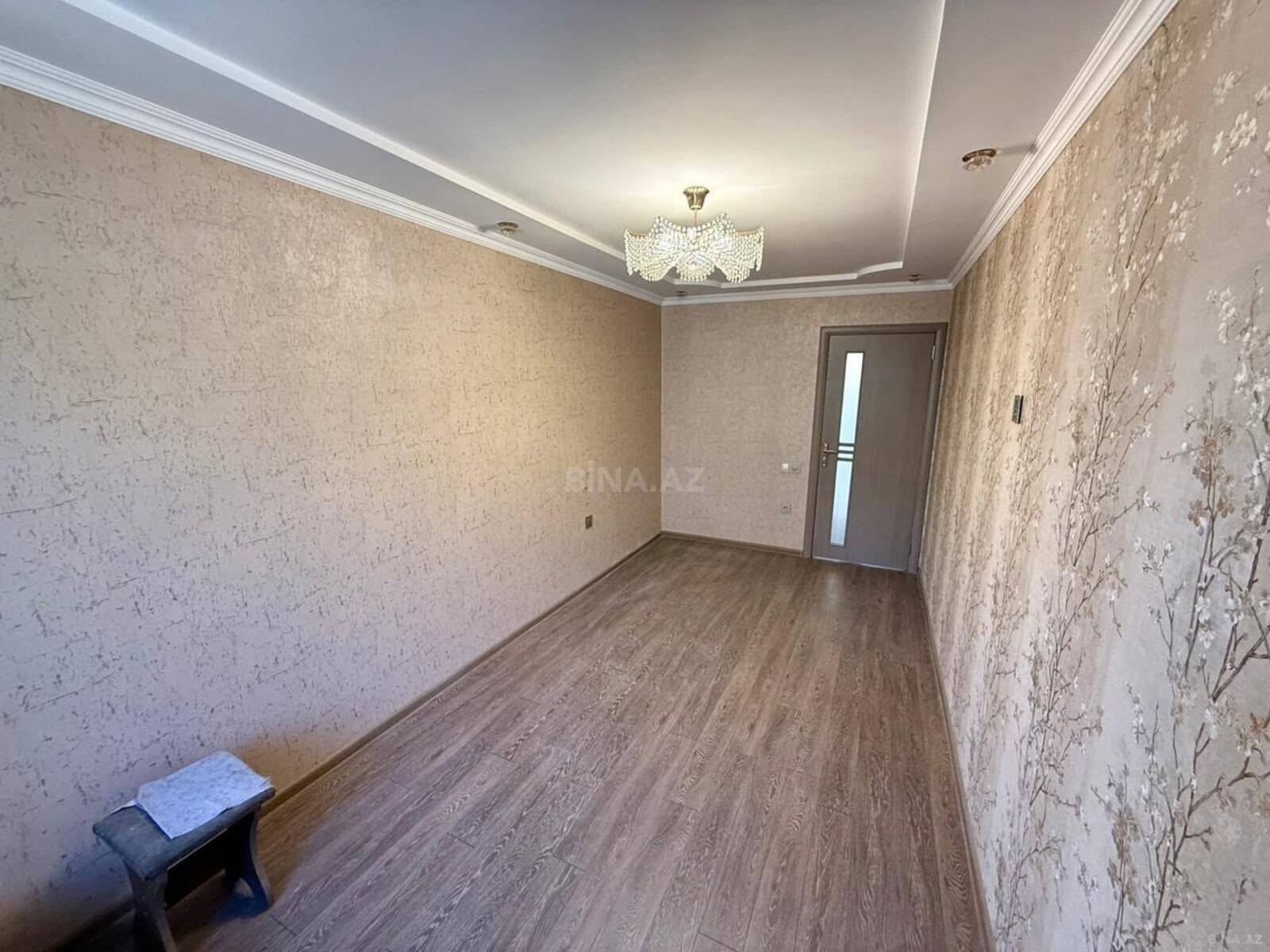 3 otaqlı Köhnə tikili, Neftçilər m., Bakı