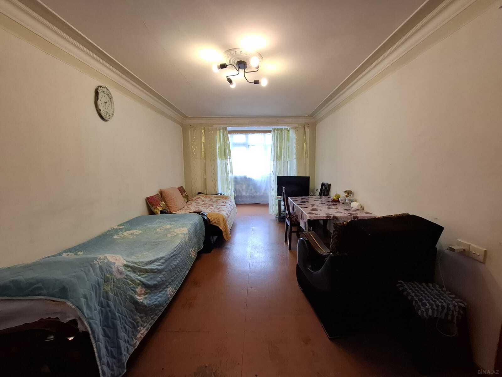 3 otaqlı Köhnə tikili, Qara Qarayev m., Bakı