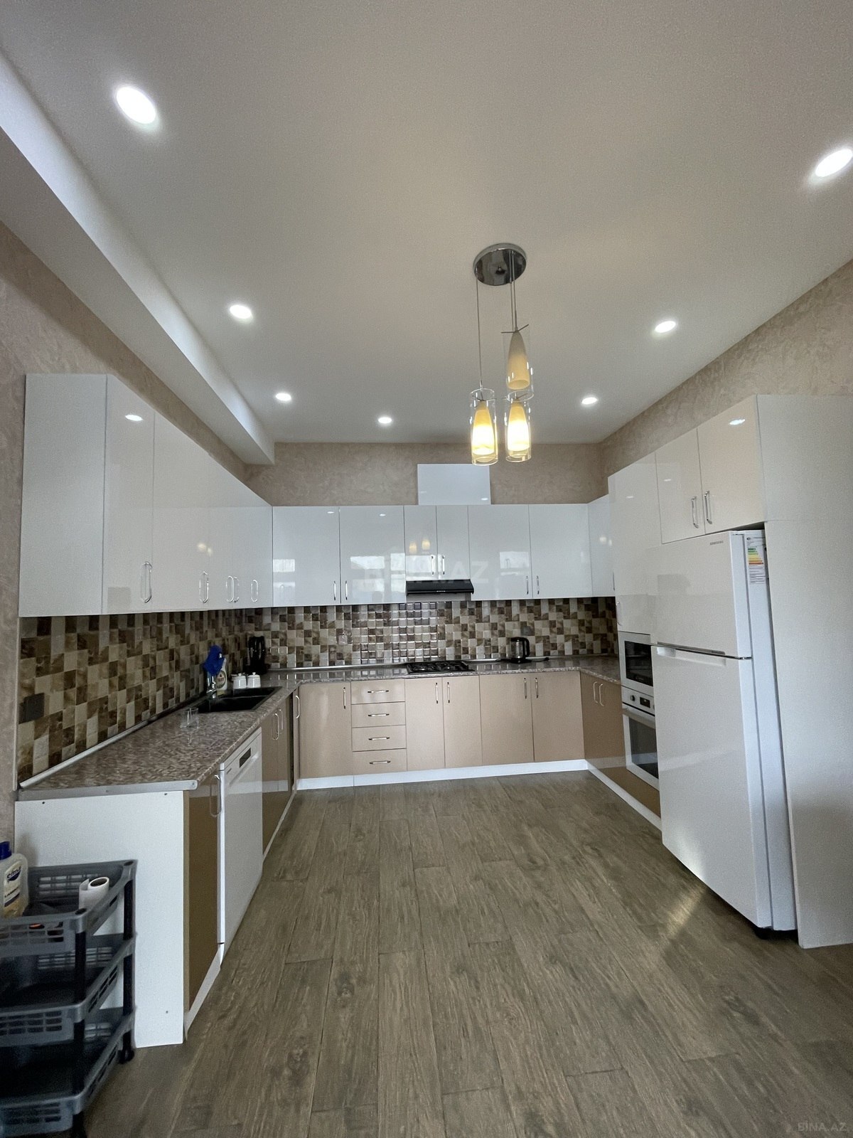 6 otaqlı Həyət evi/Bağ evi, Mərdəkan q., Bakı