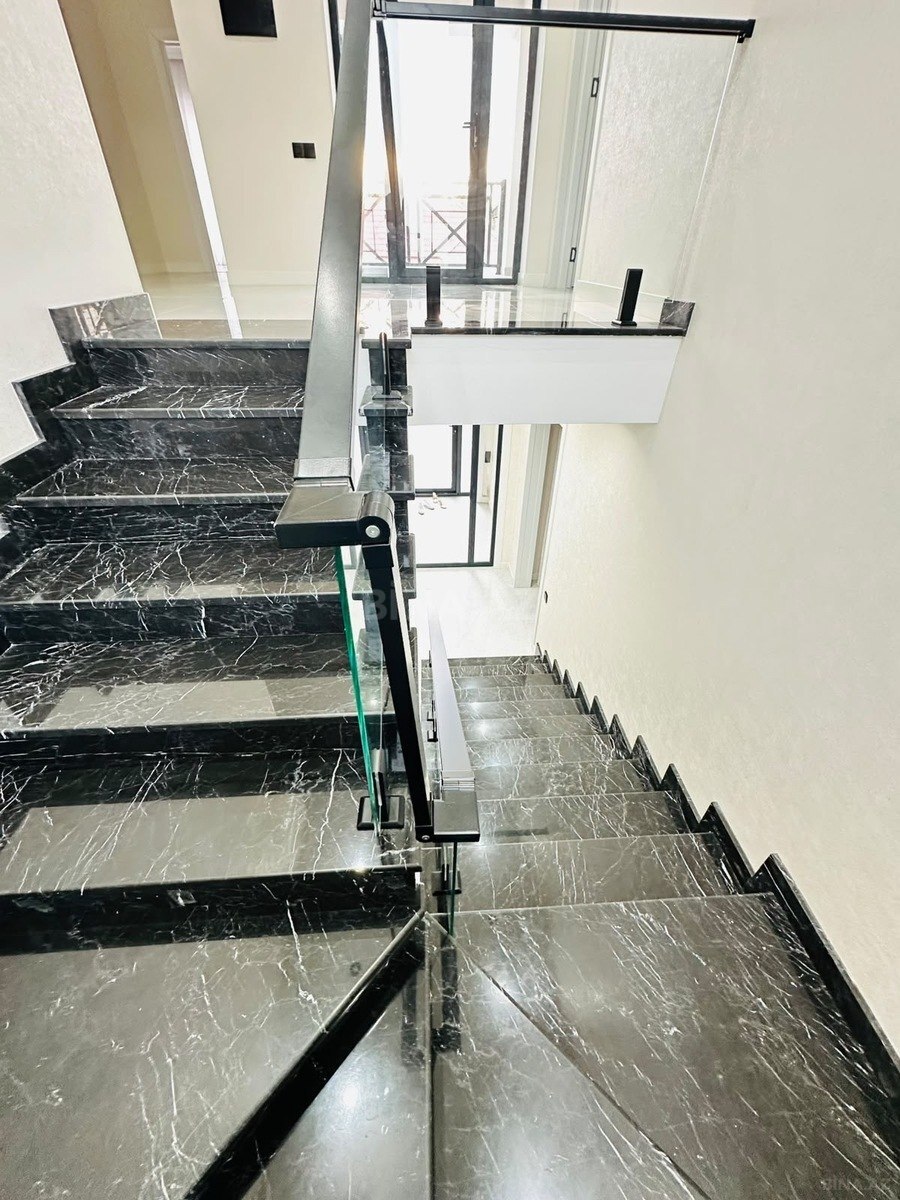 6 otaqlı Həyət evi/Bağ evi, Mərdəkan q., Bakı