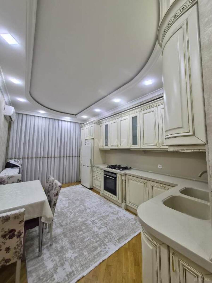 3 otaqlı Yeni tikili, 8 Noyabr m., Bakı