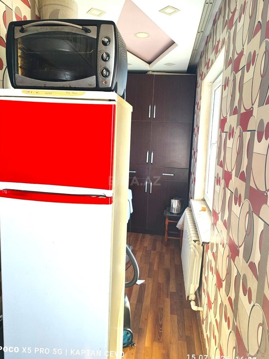 3 otaqlı Köhnə tikili, Bakıxanov q., Bakı