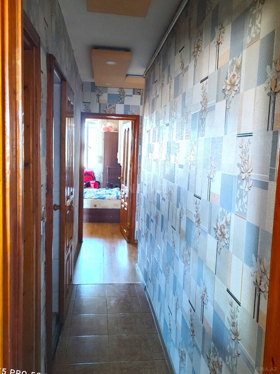 3 otaqlı Köhnə tikili, Bakıxanov q., Bakı