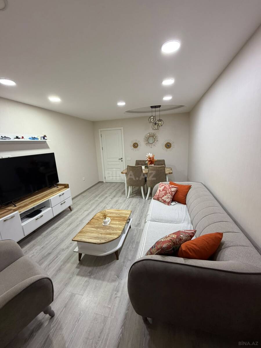 3 otaqlı Köhnə tikili, Qara Qarayev m., Bakı