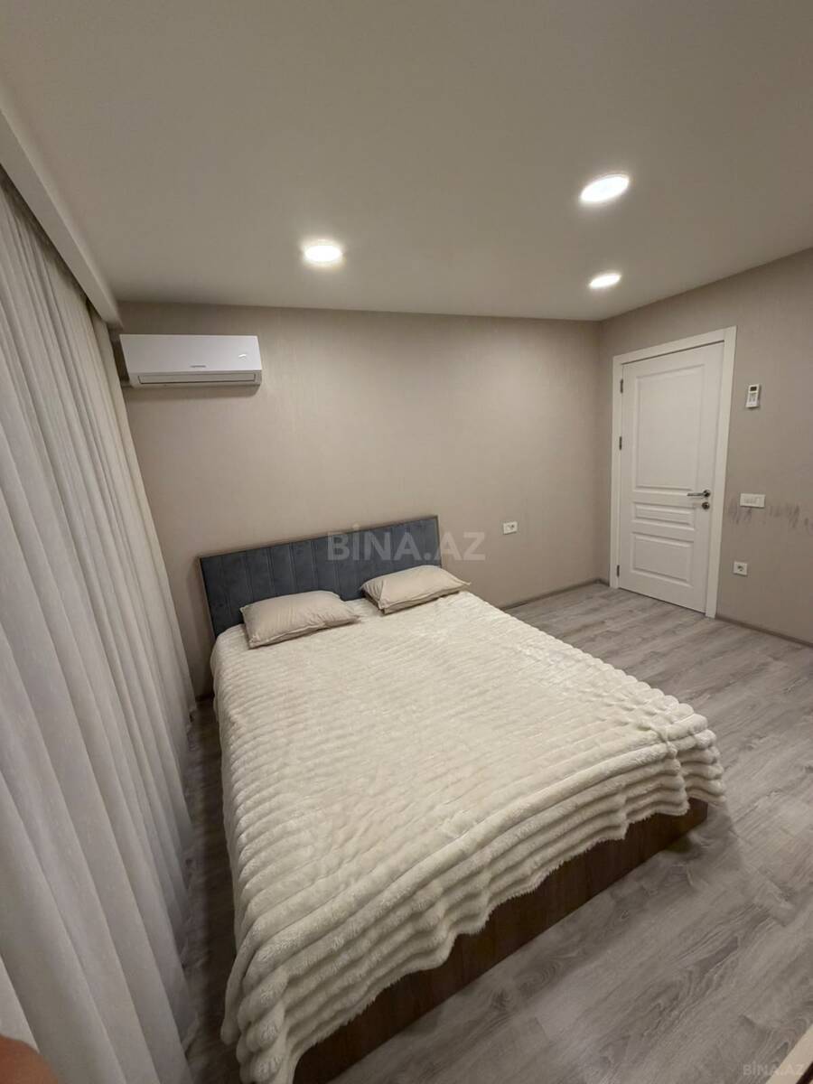 3 otaqlı Köhnə tikili, Qara Qarayev m., Bakı