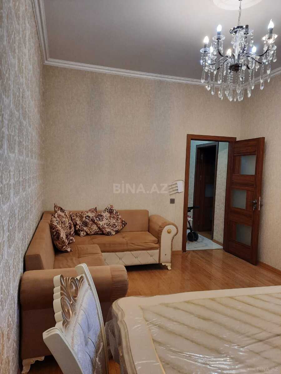 3 otaqlı Yeni tikili, Xırdalan