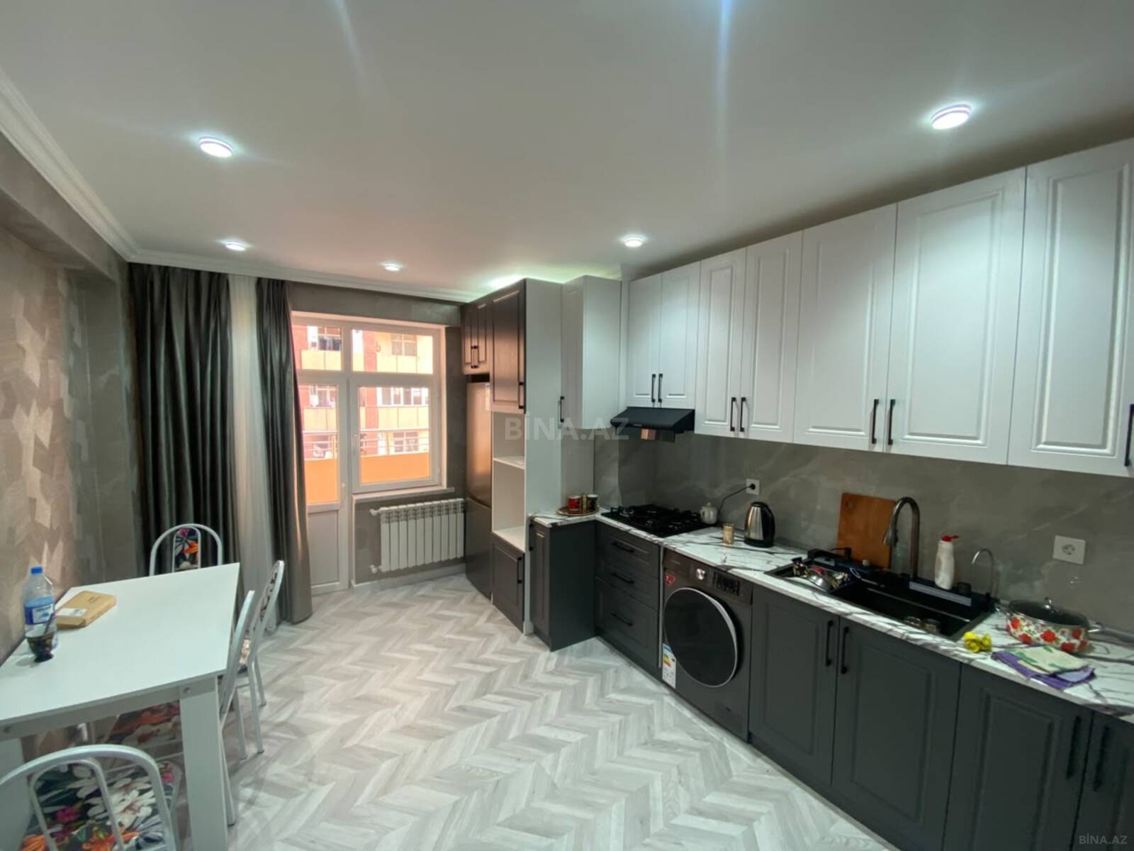 3 otaqlı Yeni tikili, İnşaatçılar m., Bakı