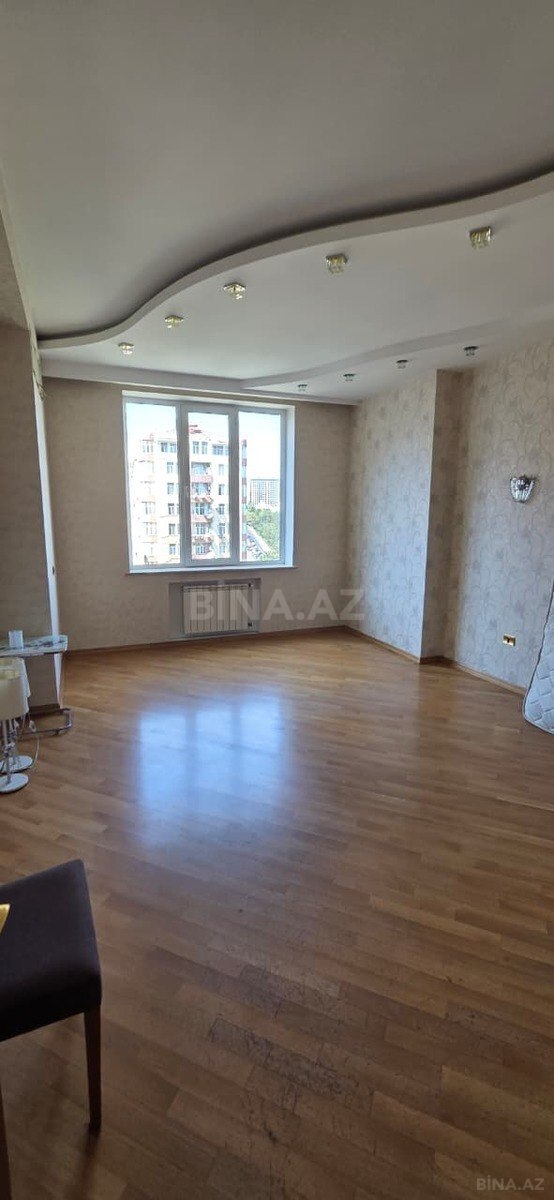 4 otaqlı Yeni tikili, 28 May m., Bakı