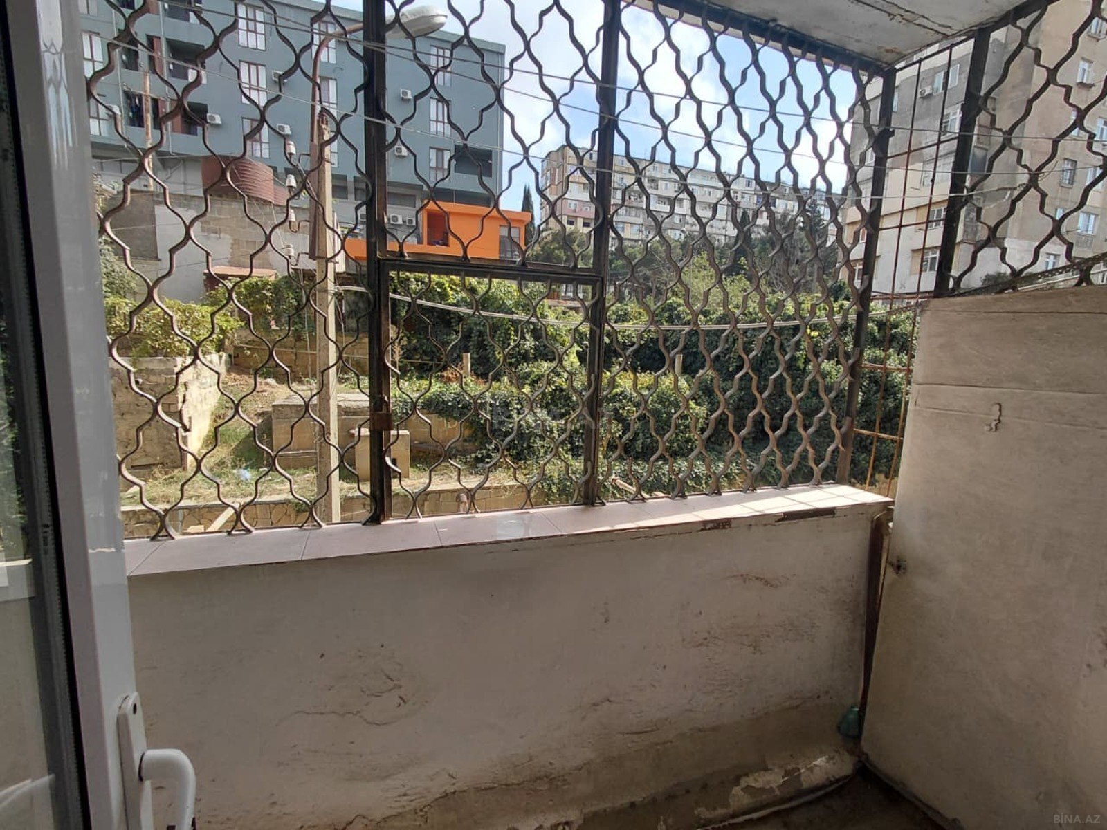 3 otaqlı Köhnə tikili, Həzi Aslanov m., Bakı
