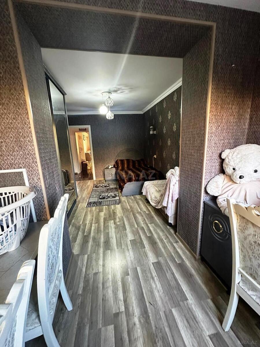3 otaqlı Köhnə tikili, Neftçilər m., Bakı