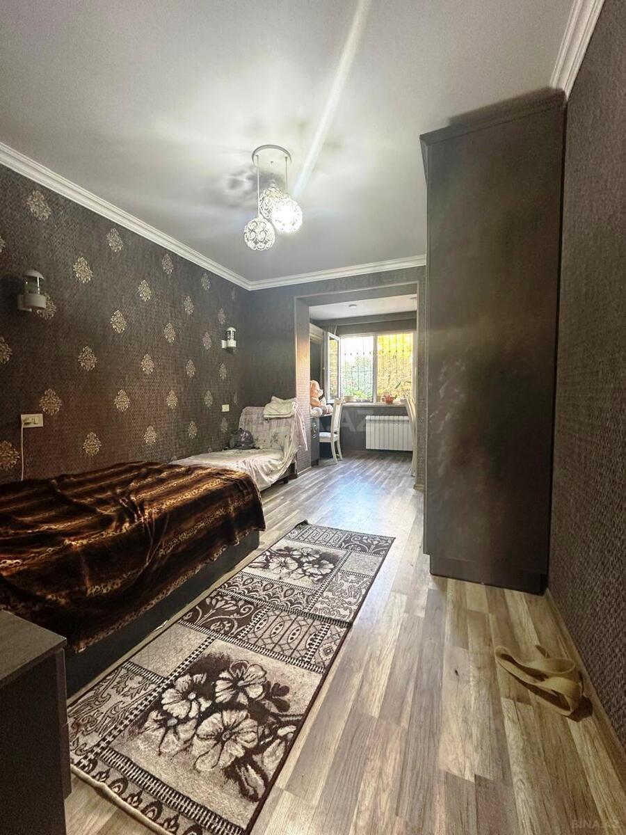 3 otaqlı Köhnə tikili, Neftçilər m., Bakı