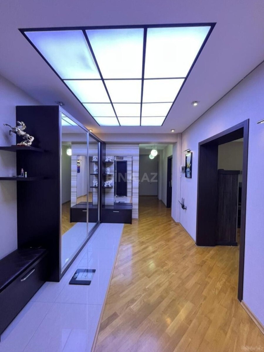3 otaqlı Yeni tikili, Şah İsmayıl Xətai m., Bakı