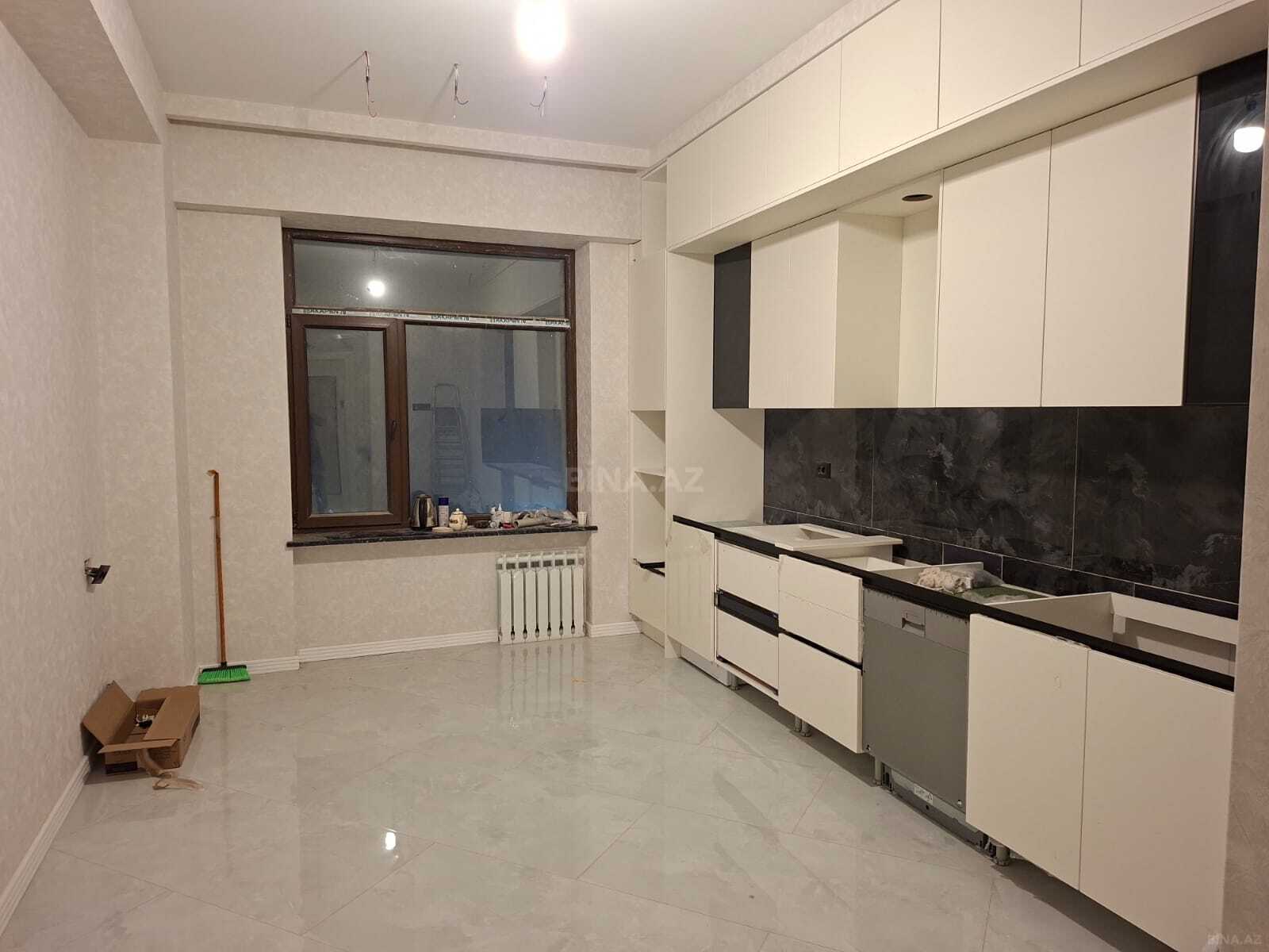 3 otaqlı Yeni tikili, Şah İsmayıl Xətai m., Bakı