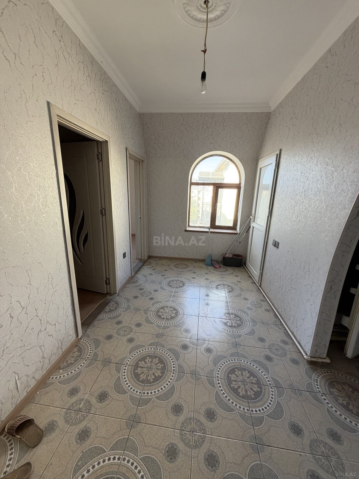 2 otaqlı Yeni tikili, Xırdalan