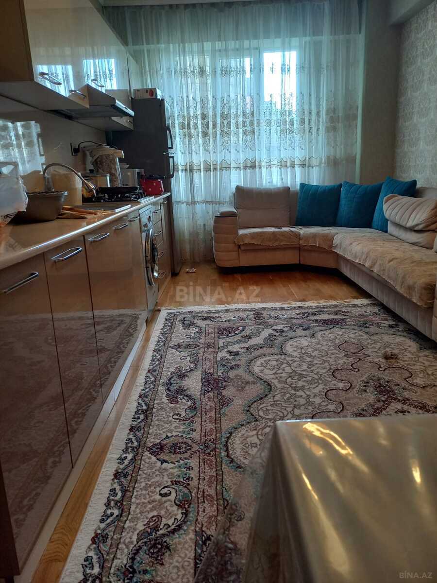 3 otaqlı Yeni tikili, Xırdalan