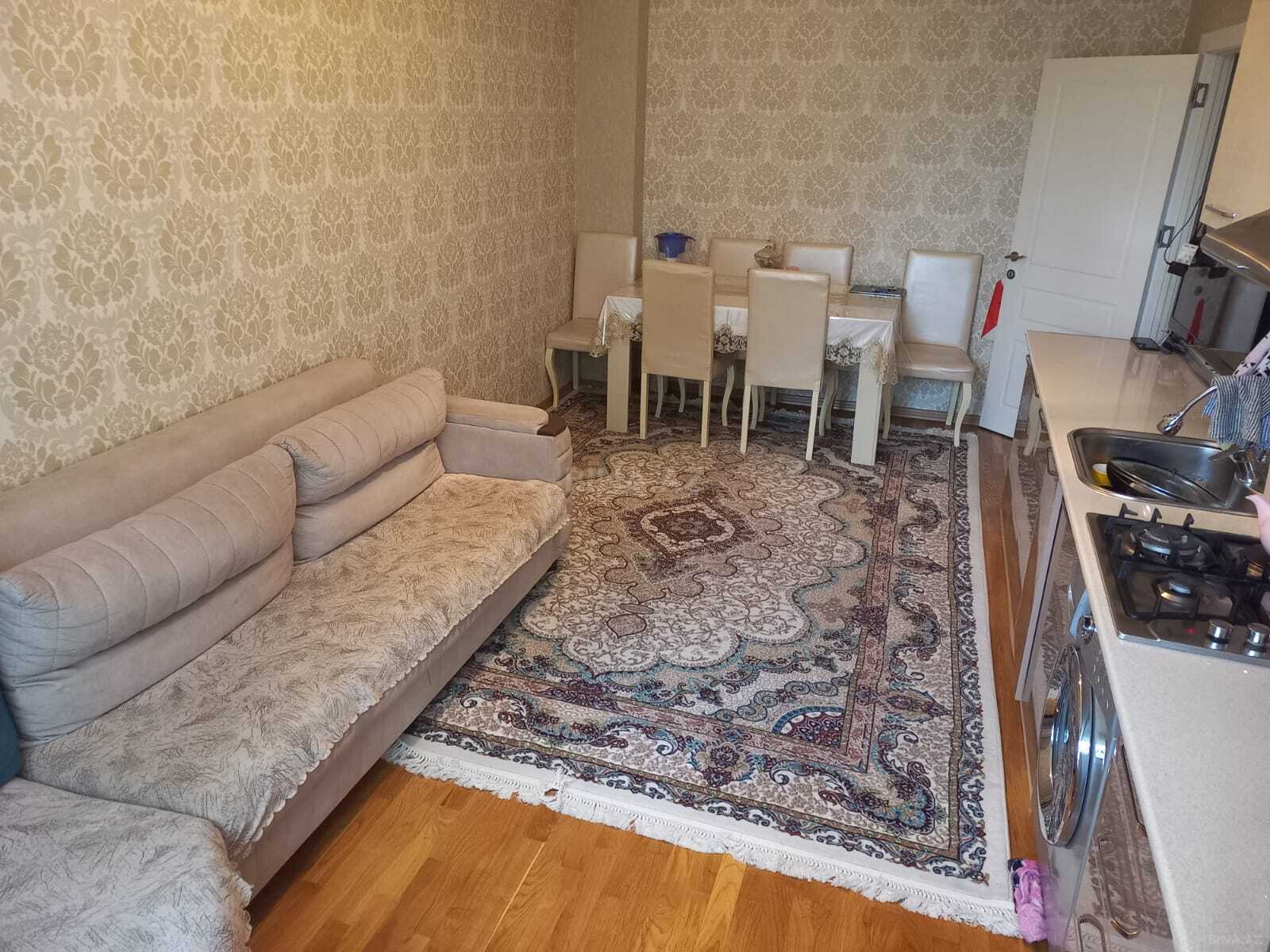 3 otaqlı Yeni tikili, Xırdalan