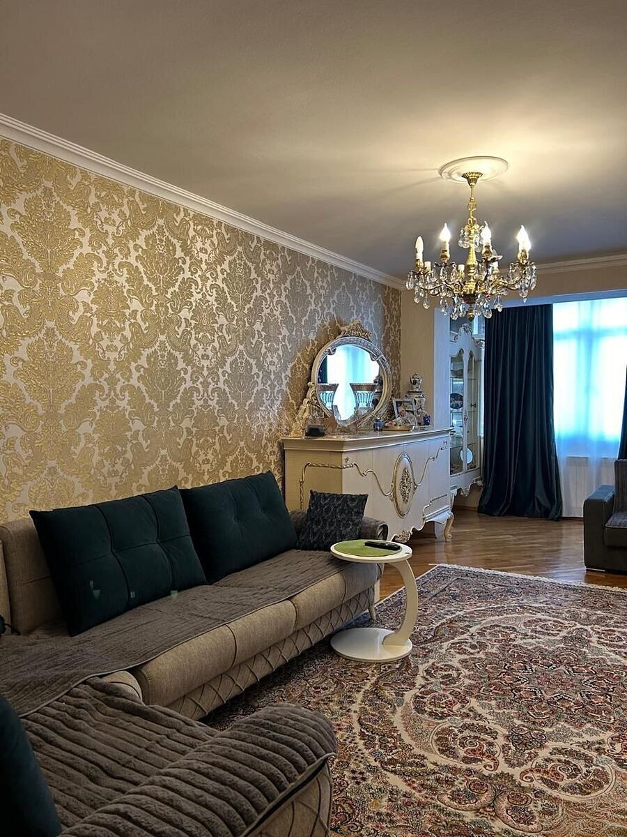 2 otaqlı Köhnə tikili, Elmlər Akademiyası m., Bakı