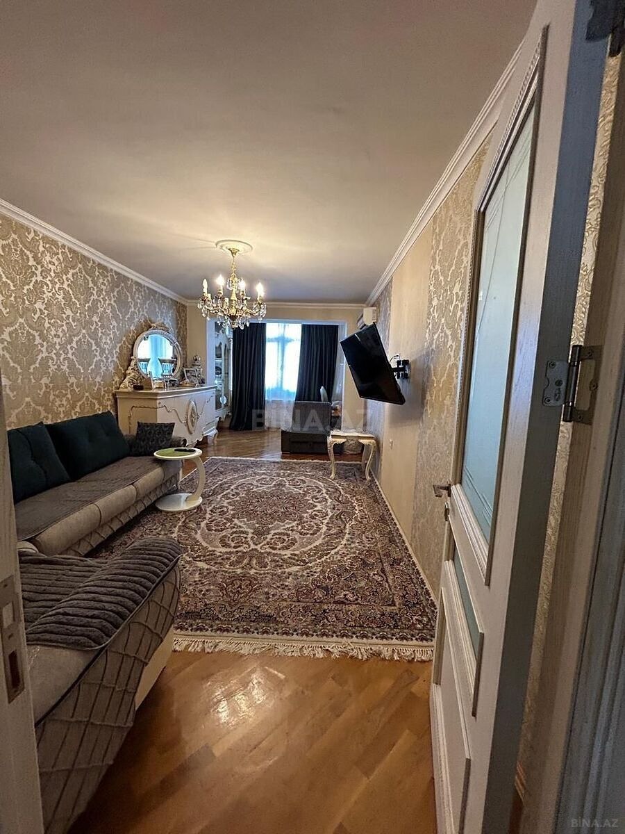 2 otaqlı Köhnə tikili, Elmlər Akademiyası m., Bakı