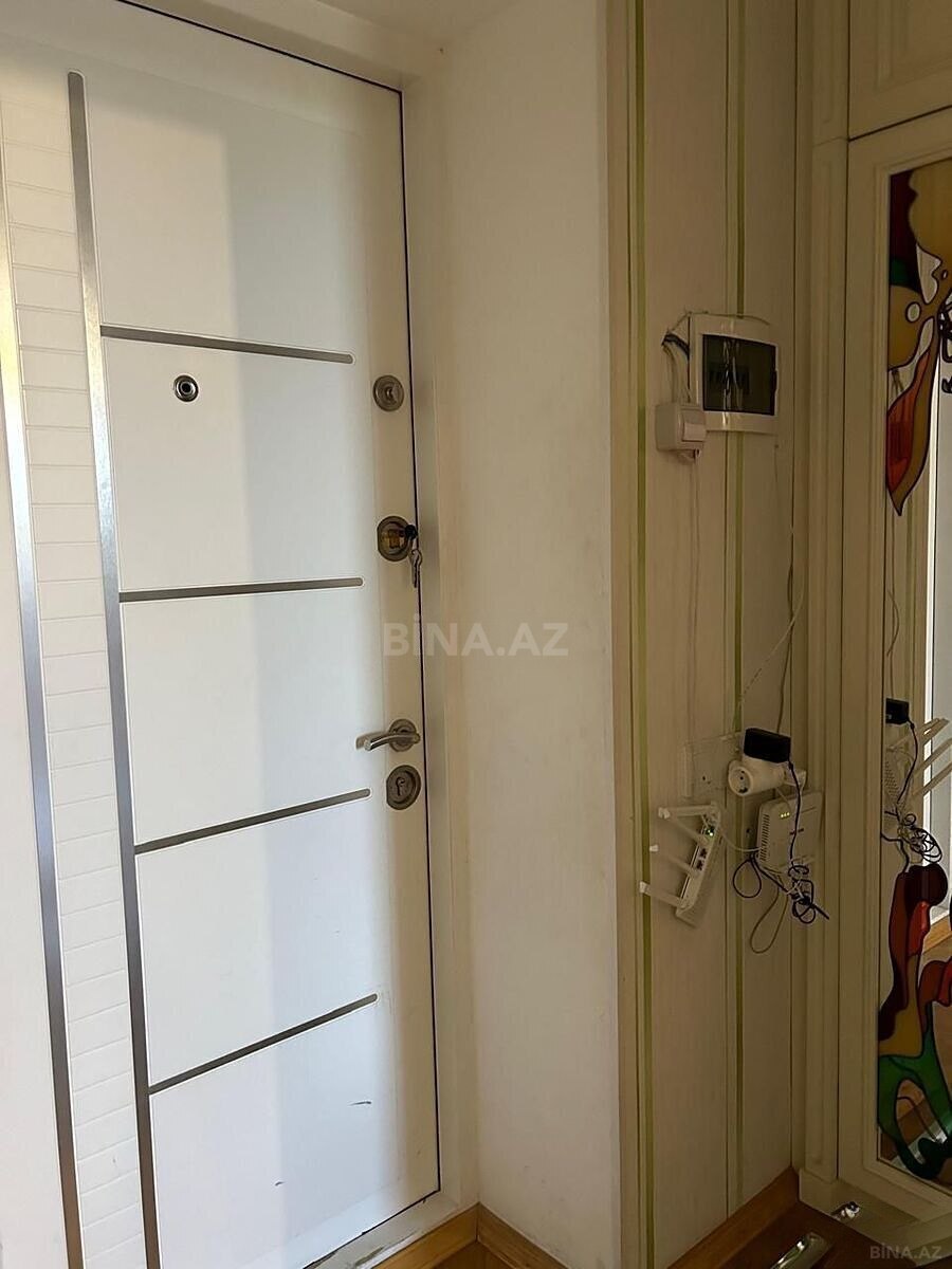 2 otaqlı Köhnə tikili, Elmlər Akademiyası m., Bakı