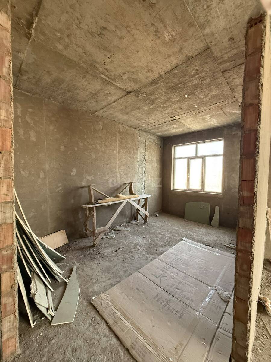 3 otaqlı Yeni tikili, Memar Əcəmi m., Bakı