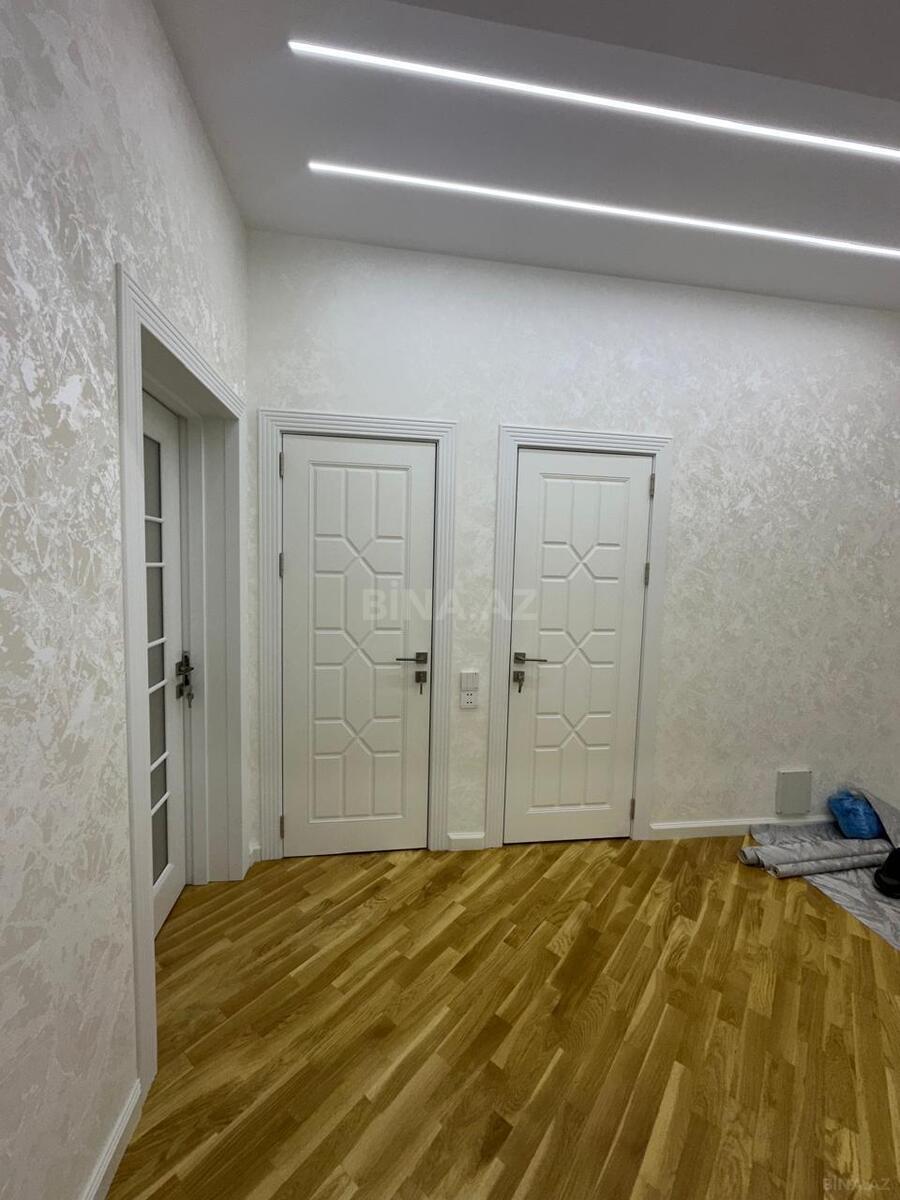 3 otaqlı Yeni tikili, 7-ci mikrorayon q., Bakı