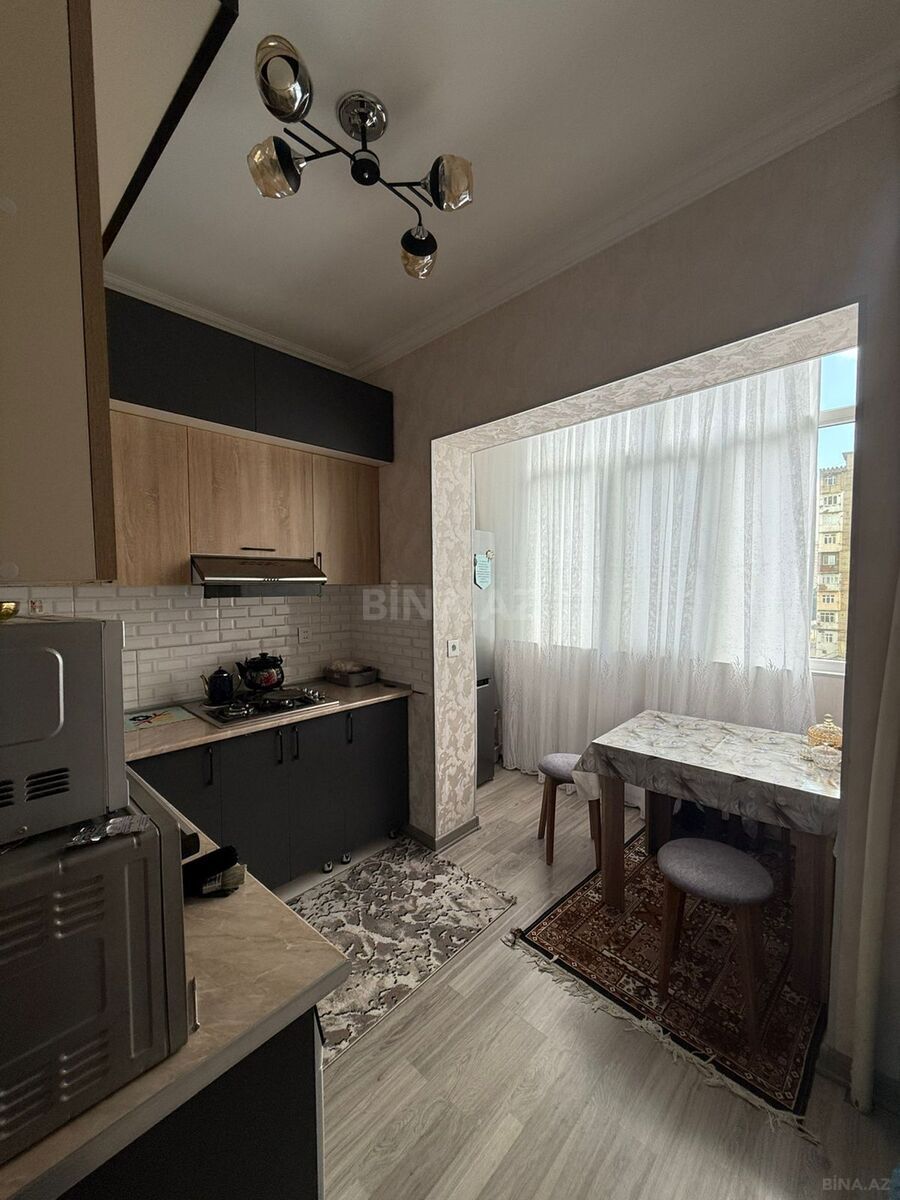 4 otaqlı Köhnə tikili, 20 Yanvar m., Bakı