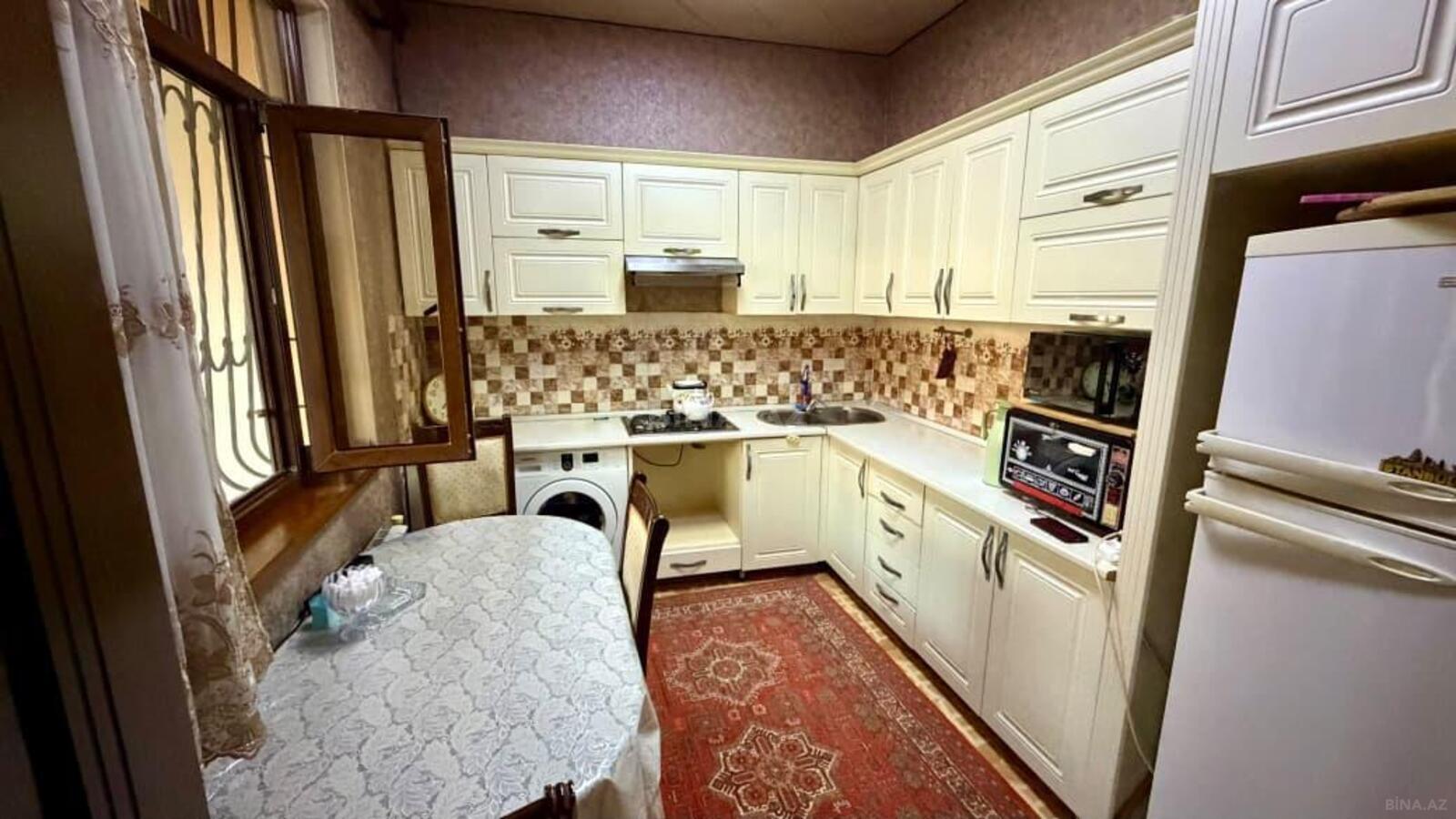 4 otaqlı Həyət evi/Bağ evi, Binəqədi r., Bakı