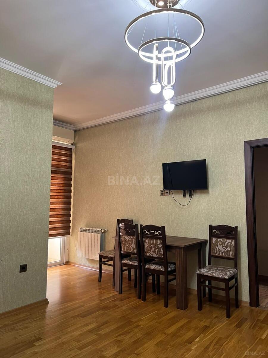 3 otaqlı Yeni tikili, Xırdalan