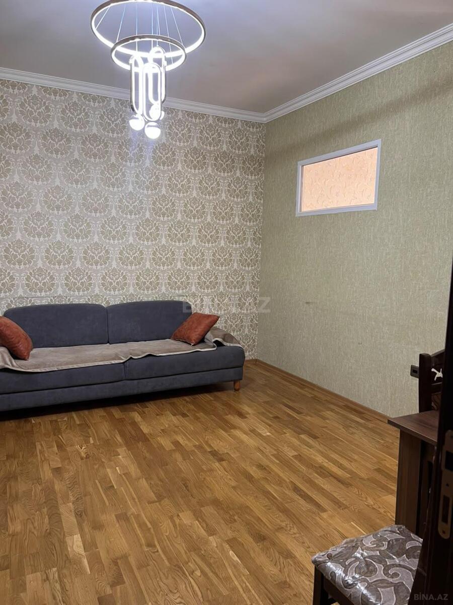 3 otaqlı Yeni tikili, Xırdalan