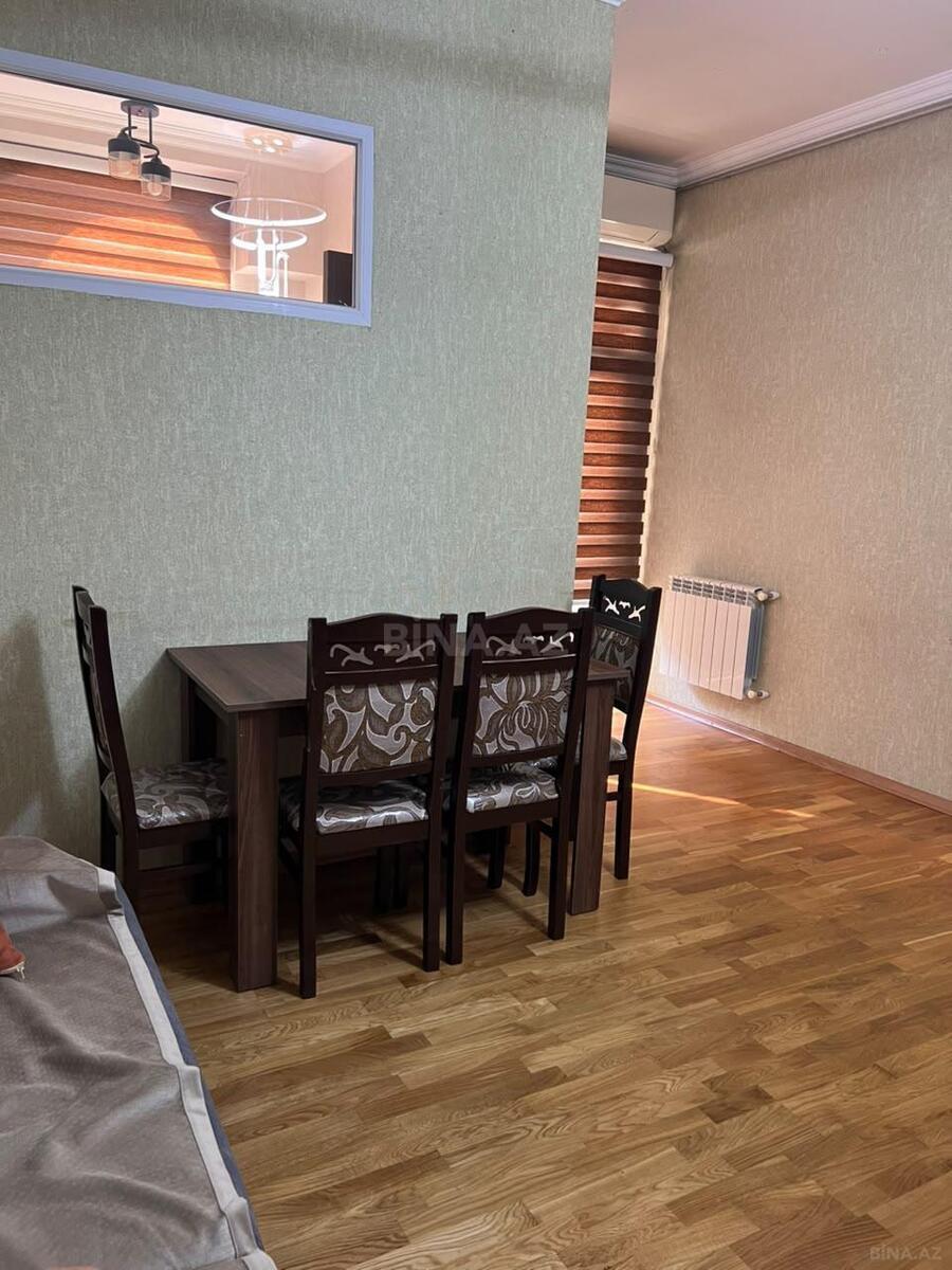 3 otaqlı Yeni tikili, Xırdalan