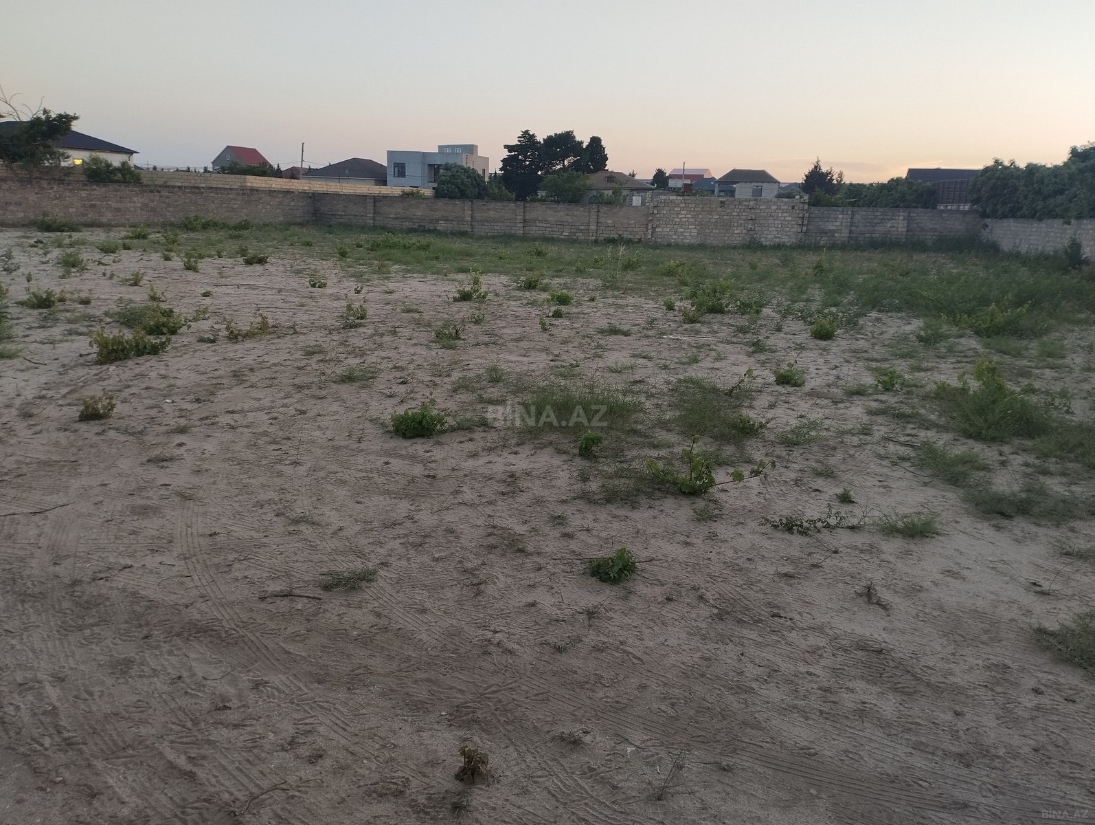 Torpaq Albalılıq q., Bakı