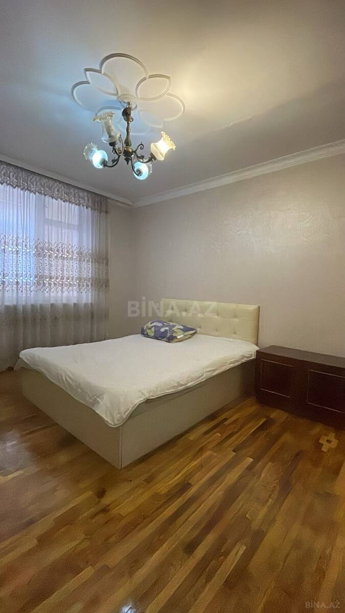 3 otaqlı Köhnə tikili, Elmlər Akademiyası m., Bakı
