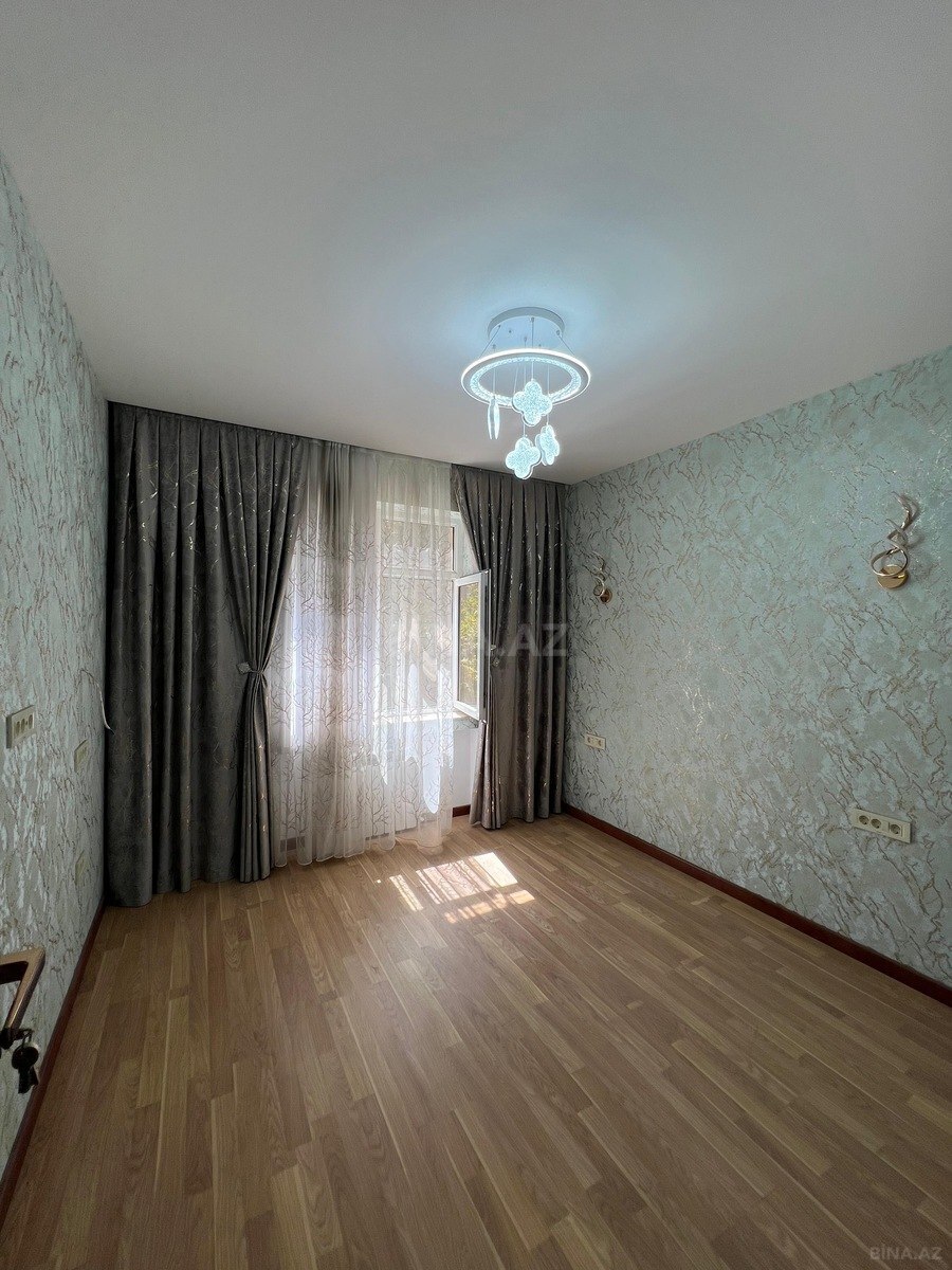 5 otaqlı Köhnə tikili, Əhmədli m., Bakı
