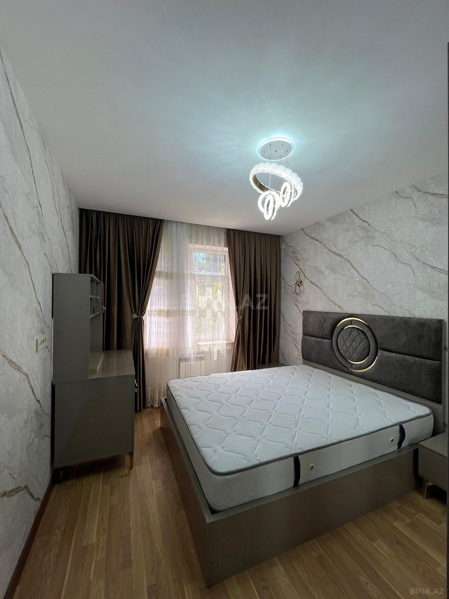 5 otaqlı Köhnə tikili, Əhmədli m., Bakı