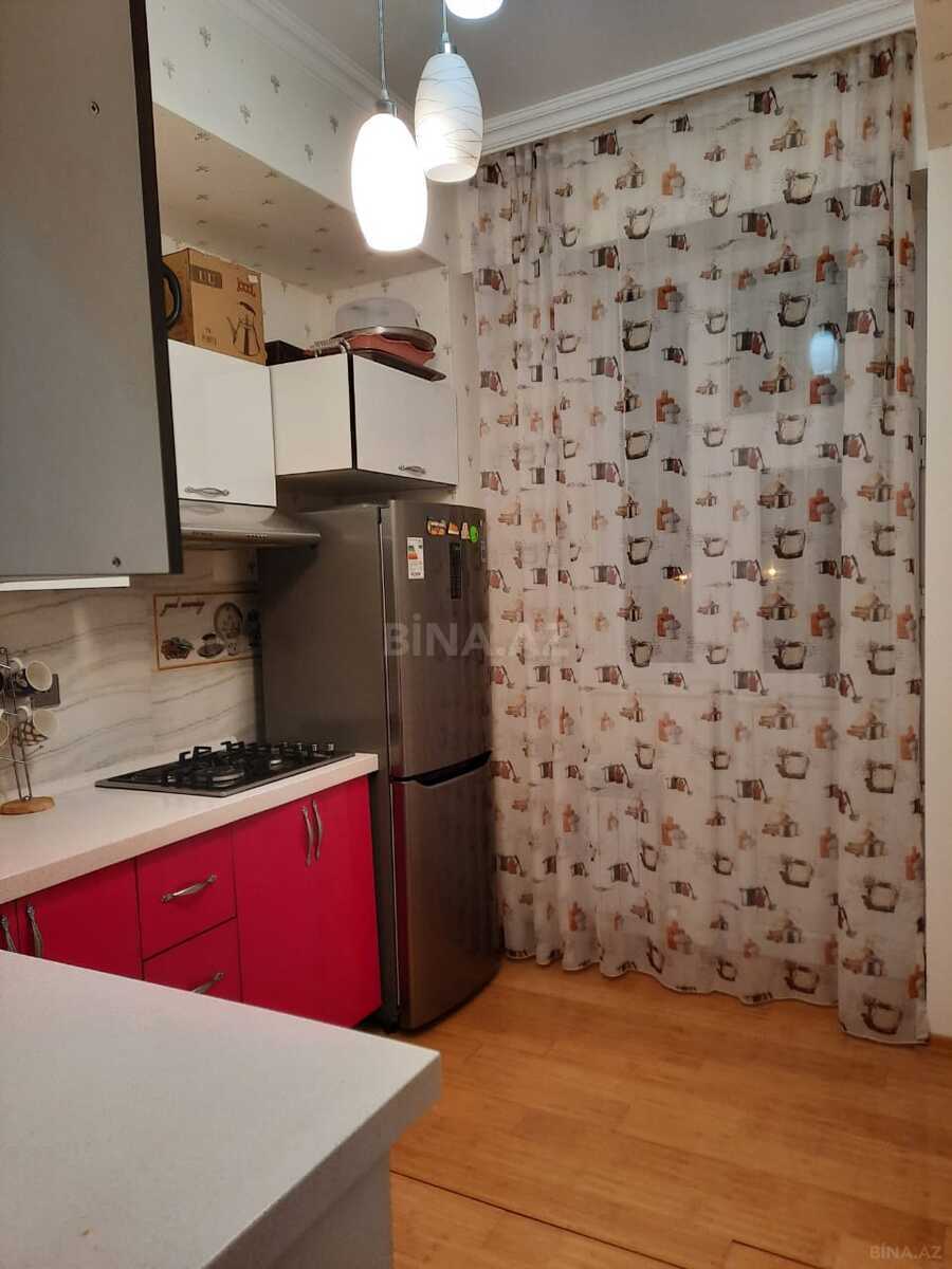 3 otaqlı Yeni tikili, Xırdalan